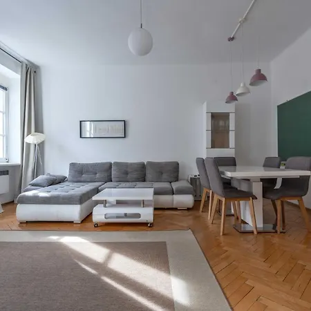 S14 - Rooms & Apartments *