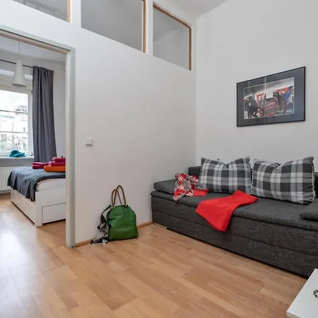S14 - Rooms & Apartments
